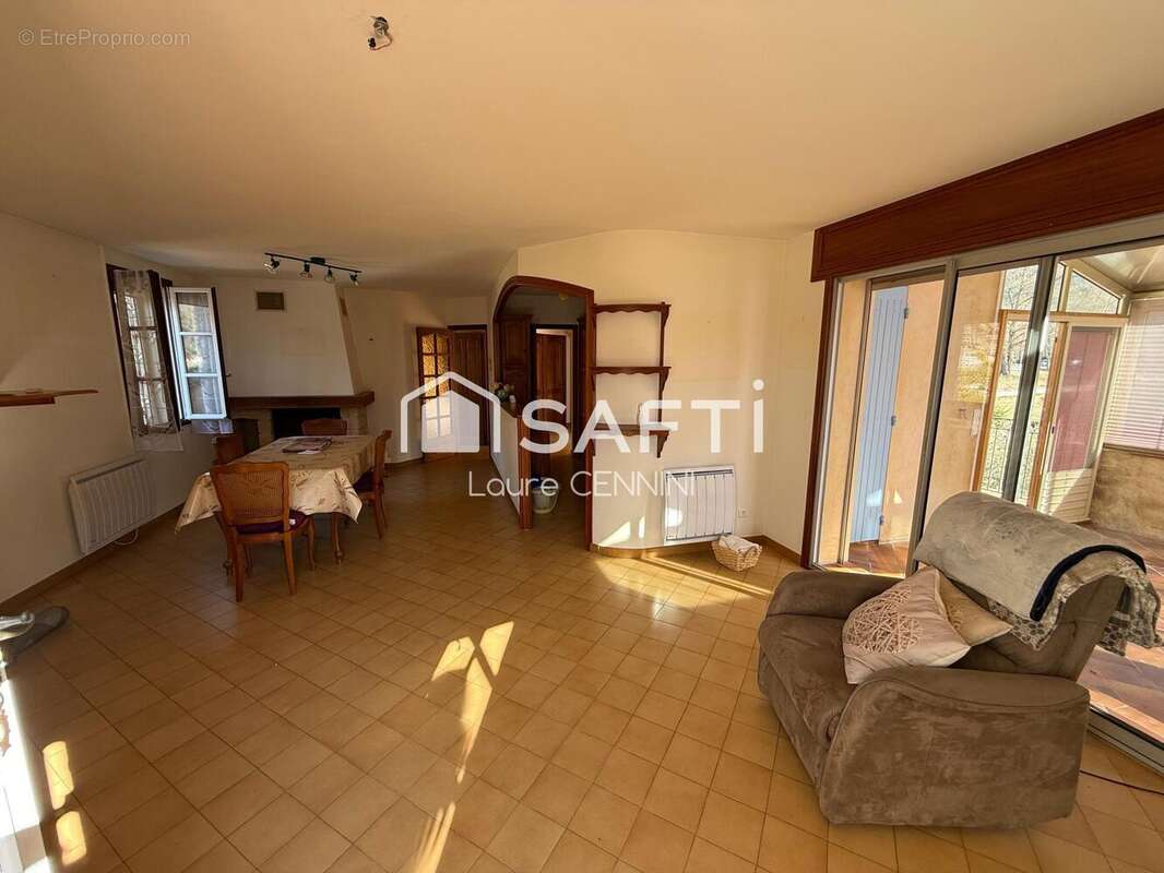 Maison 195 m² à Savoillan  - photo 9