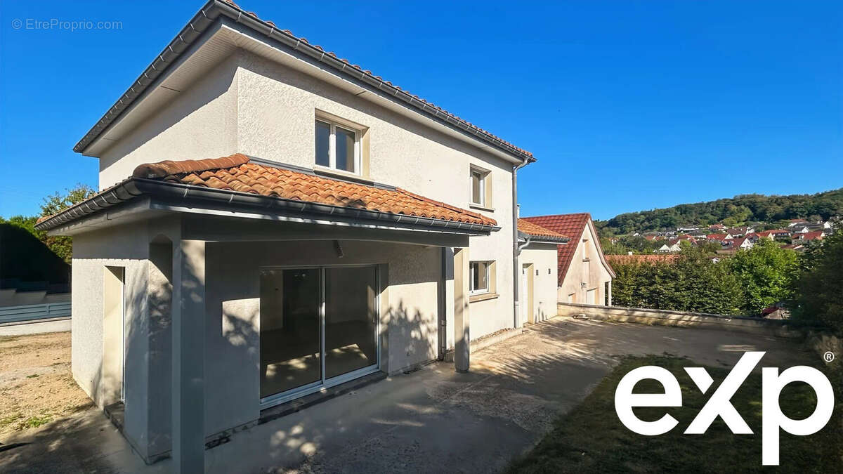 Maison à POUILLEY-LES-VIGNES