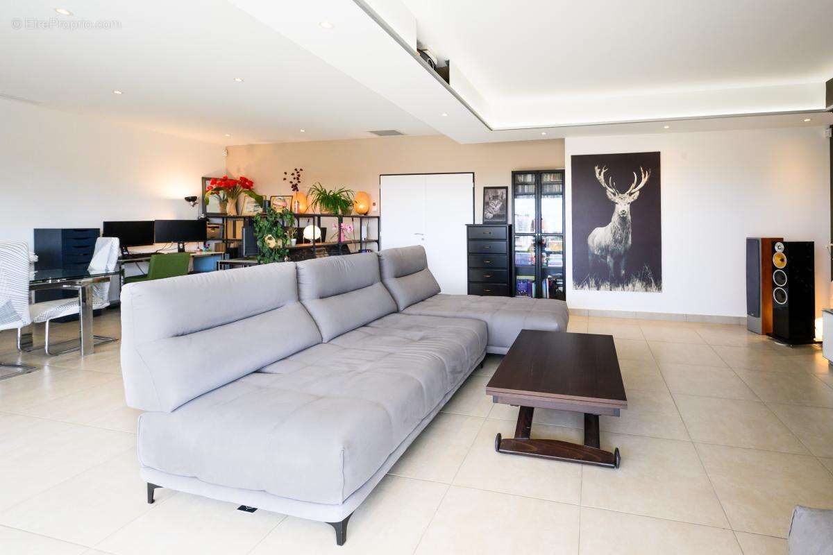 Maison 147 m² à Saint-Loup-Cammas  - photo 7