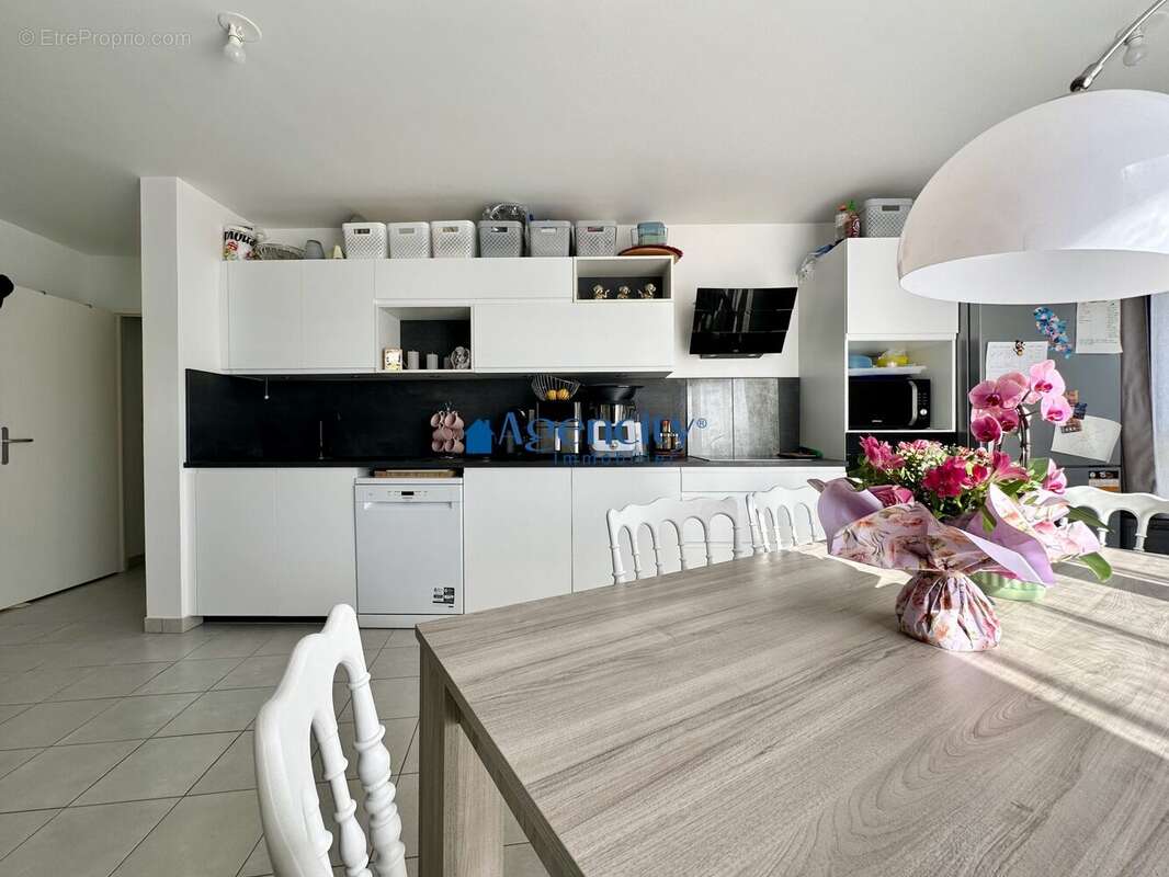 Appartement à SAINT-THIBAULT-DES-VIGNES