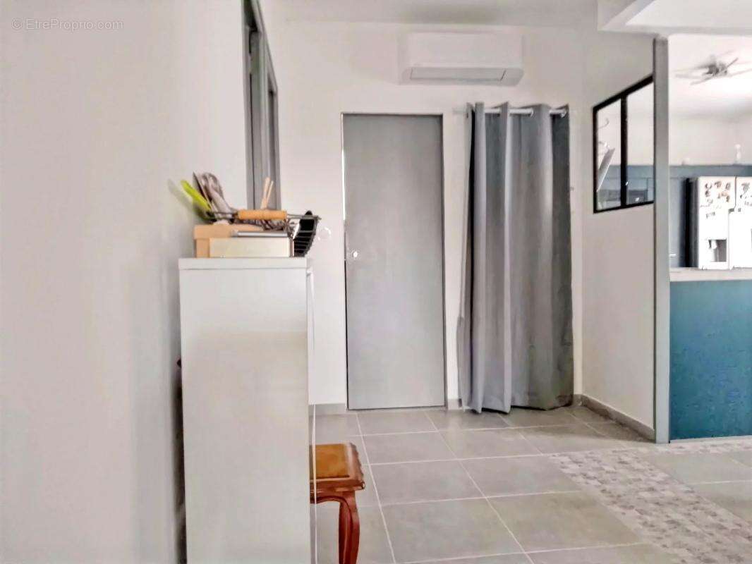 Appartement à SIX-FOURS-LES-PLAGES