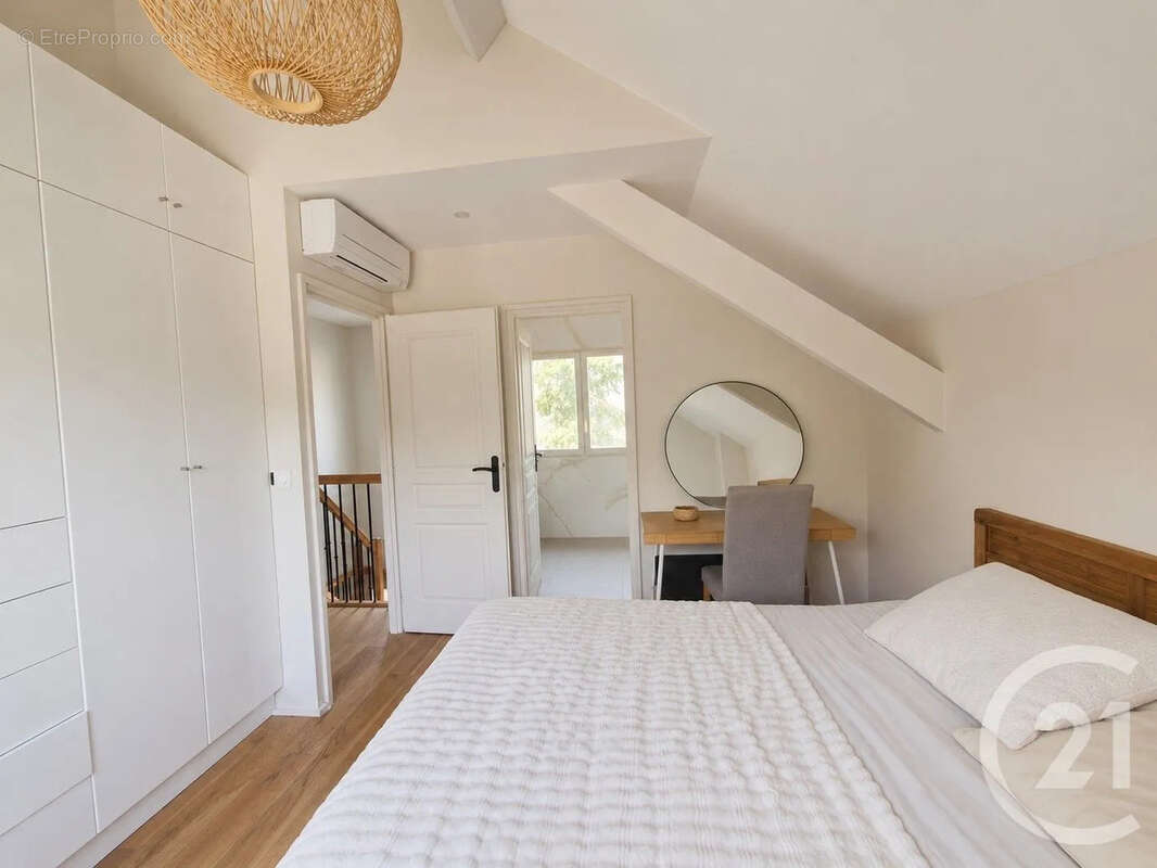 Maison 115 m² à Saint-Maur-Des-Fosses  - photo 7