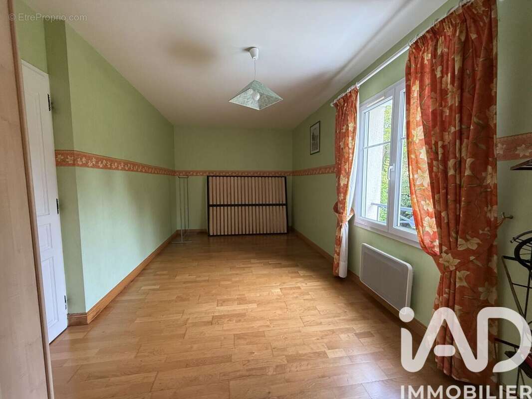 Photo 9 - Maison à CRECY-LA-CHAPELLE