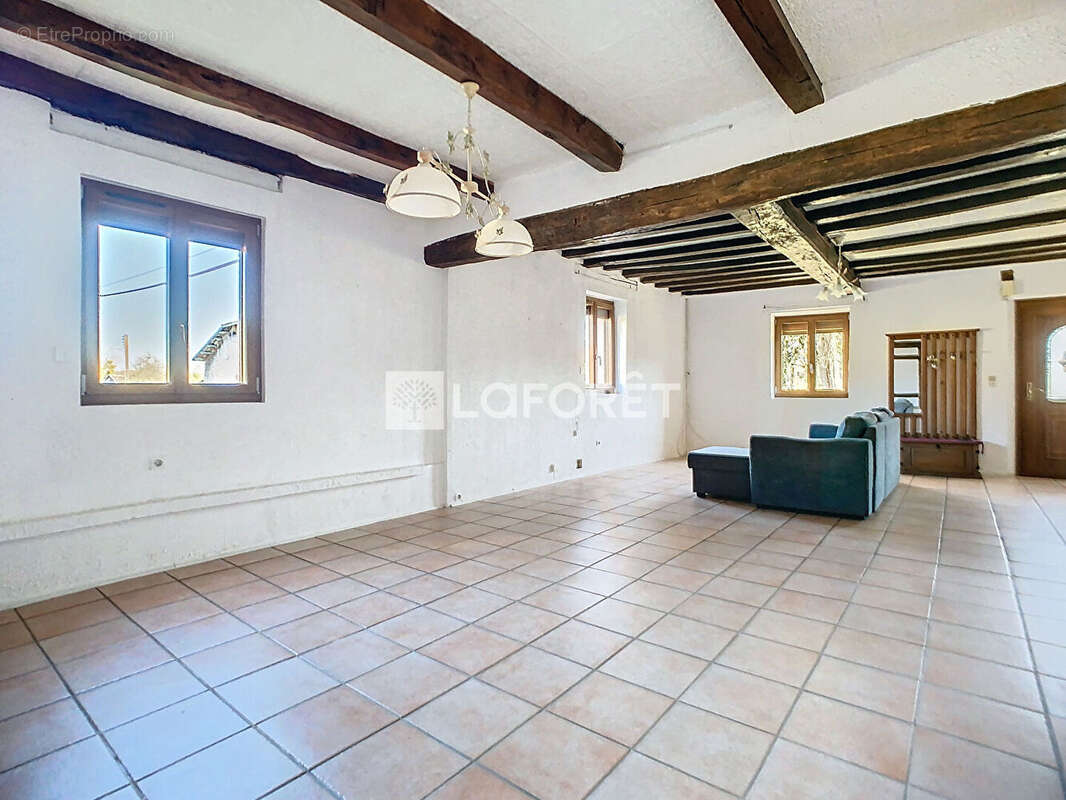 Maison à BELVAL-EN-ARGONNE