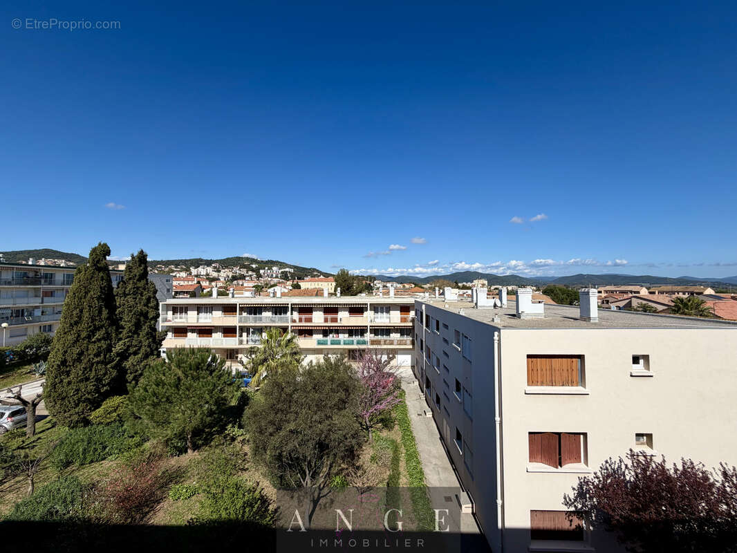 Appartement à HYERES