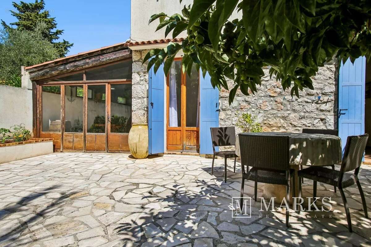 Maison de village avec jardin exposé plein sud au cœur de Saint-Jean-Cap-Ferrat - photo 4