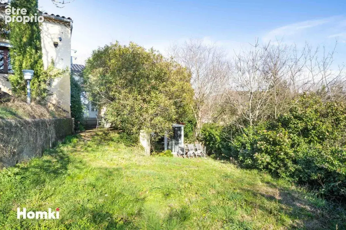 Propriété et 3 gites / T7 de 500 m² à Saint-Montan 07220 - photo 12