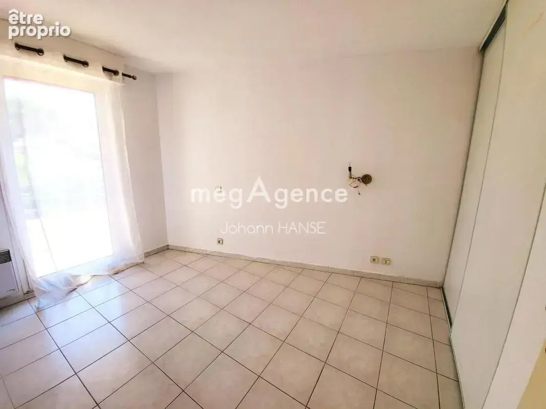 Cavalaire-sur-mer – grand t2 de 43 m² – centre-ville – tout à pied – balcon 9 m² - photo 7