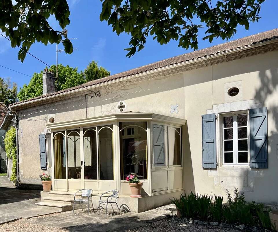 Maison à PETIT-BERSAC