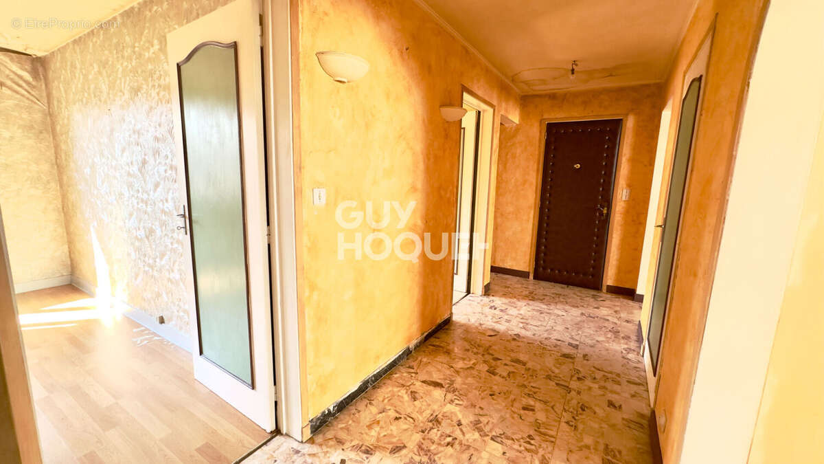 Clermont-Ferrand - Salins - Appartement T4 de 100m2 avec garage - photo 9