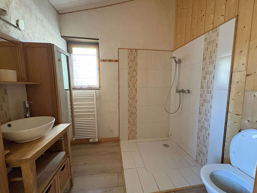 Maison Saint Georges D Aurac 8 pièce(s) 190 m2 - photo 8