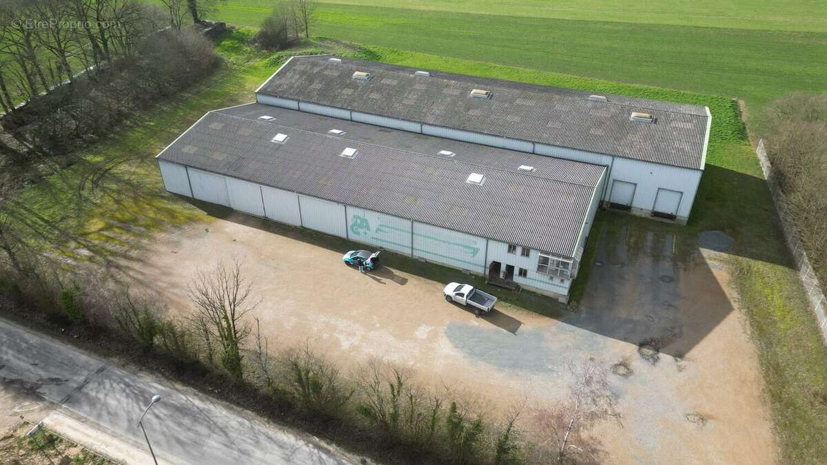 Commerce à THIRON-GARDAIS