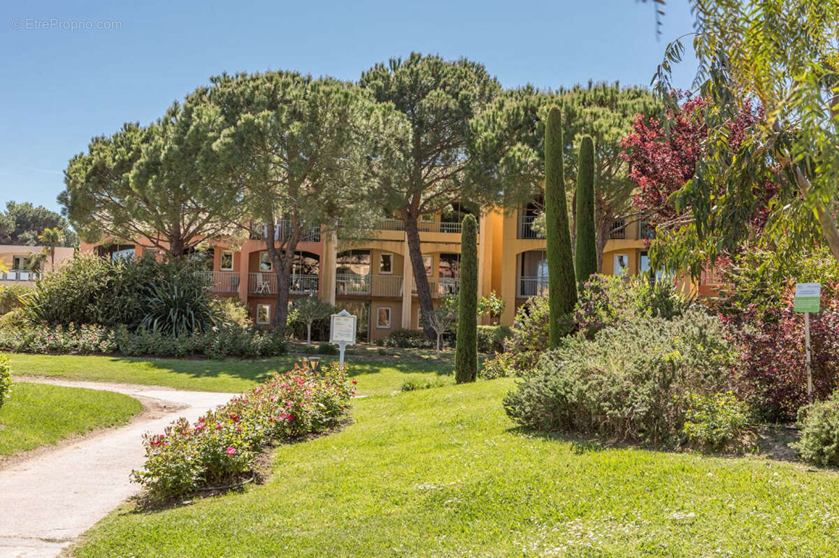 Appartement à MANDELIEU-LA-NAPOULE