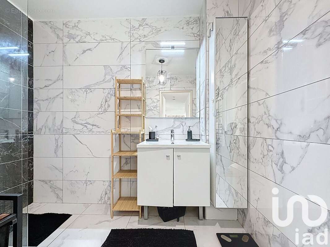 Photo 8 - Appartement à MARSEILLE-10E