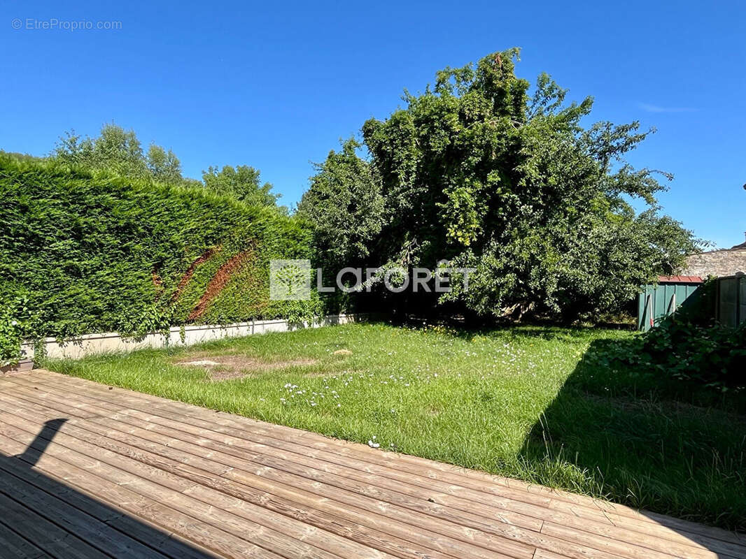 Maison à CIRES-LES-MELLO