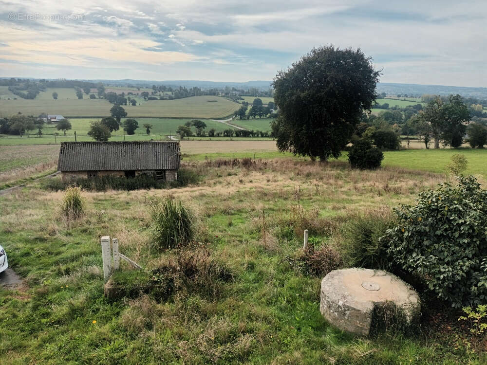 Maison à LANDELLES-ET-COUPIGNY