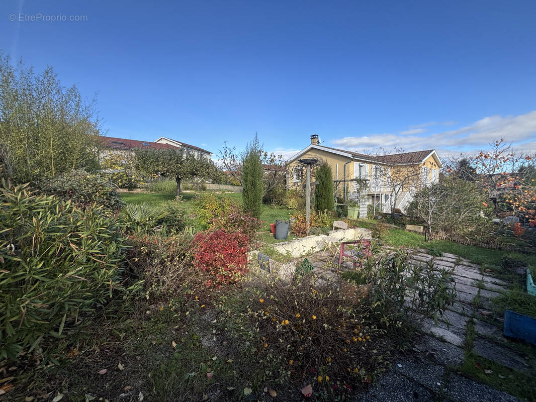 Maison à PONTCHARRA-SUR-TURDINE