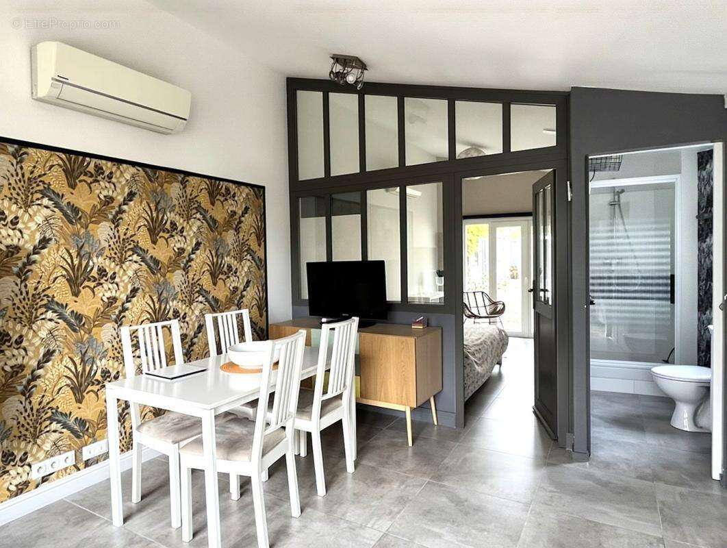 Maison à MESCHERS-SUR-GIRONDE