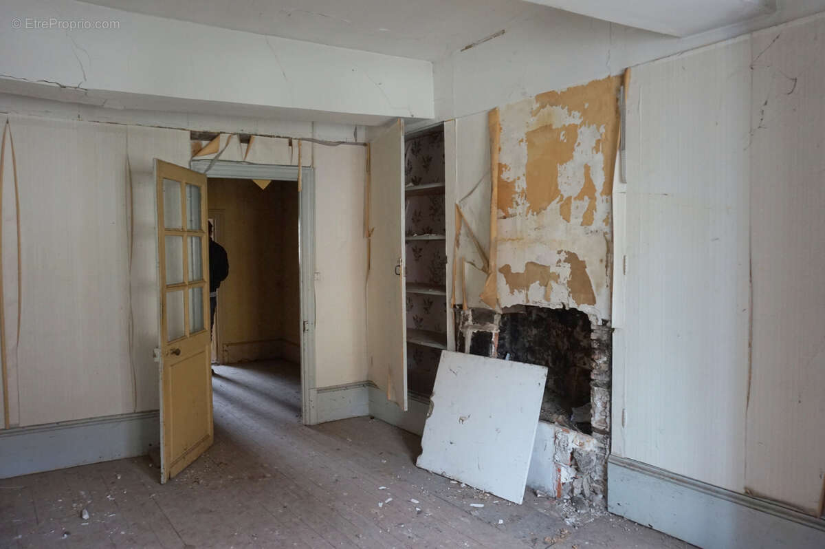 Appartement à LUZY