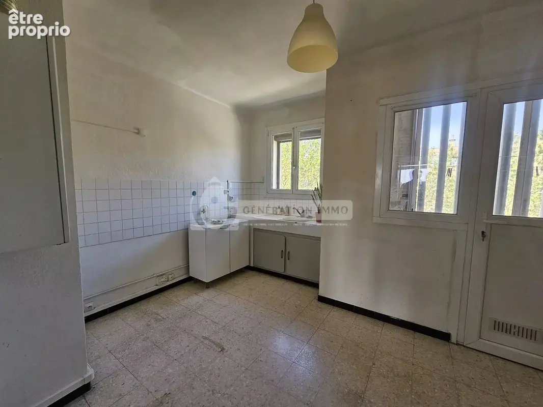 Appartement 61 m2 Résidence  "LE PROVENCE"  ARLES - photo 5