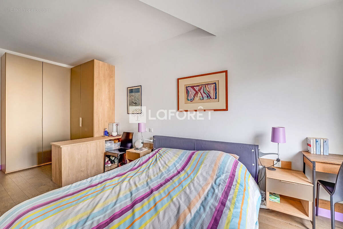 Appartement à PARIS-14E