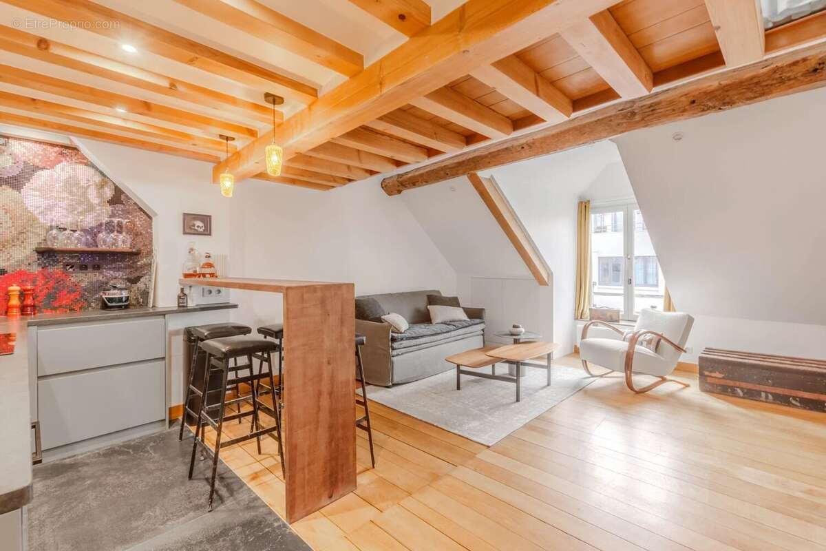 Appartement à PARIS-3E