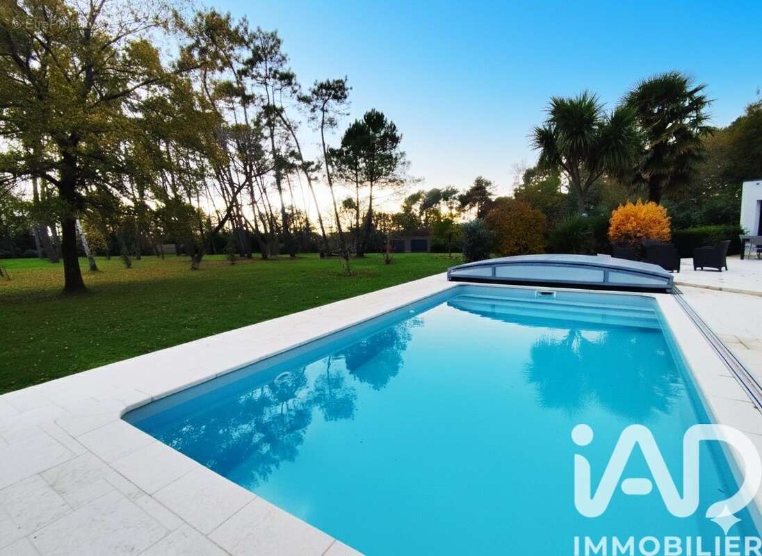 Photo 2 - Maison à BAINS-SUR-OUST