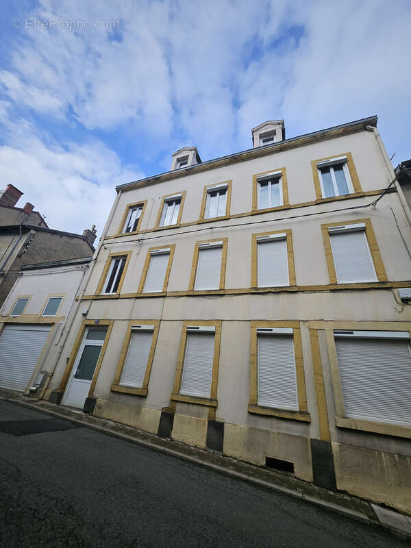 Appartement à BOURG-DE-THIZY
