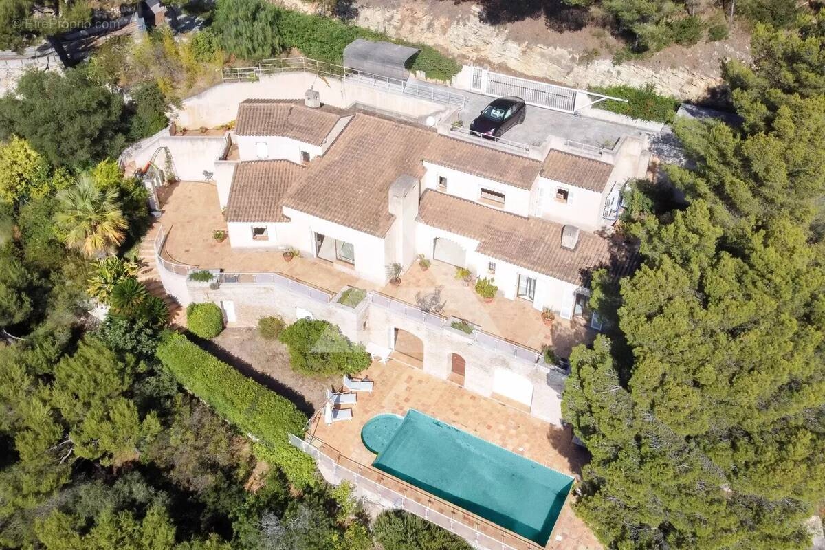 Maison à ROQUEBRUNE-CAP-MARTIN