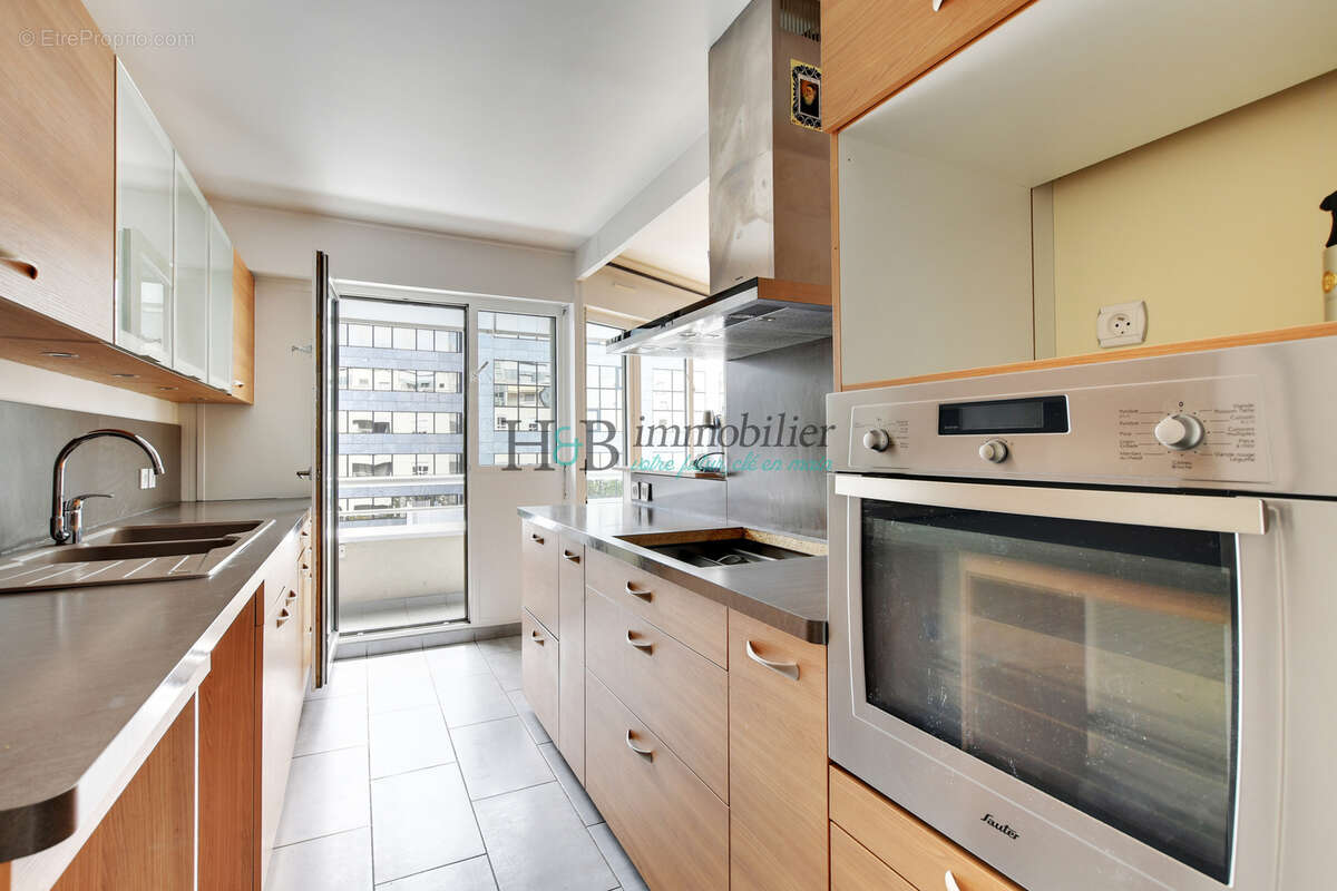 Appartement à CHARENTON-LE-PONT
