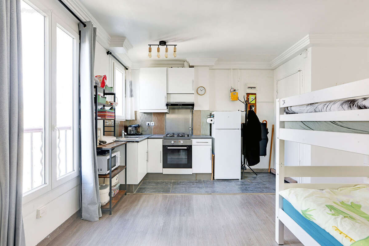 Appartement à PARIS-18E