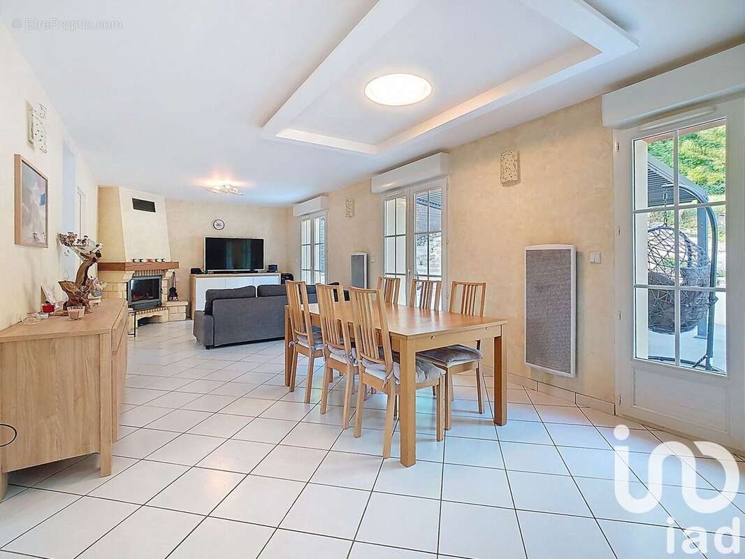 Photo 2 - Maison à MORET-SUR-LOING