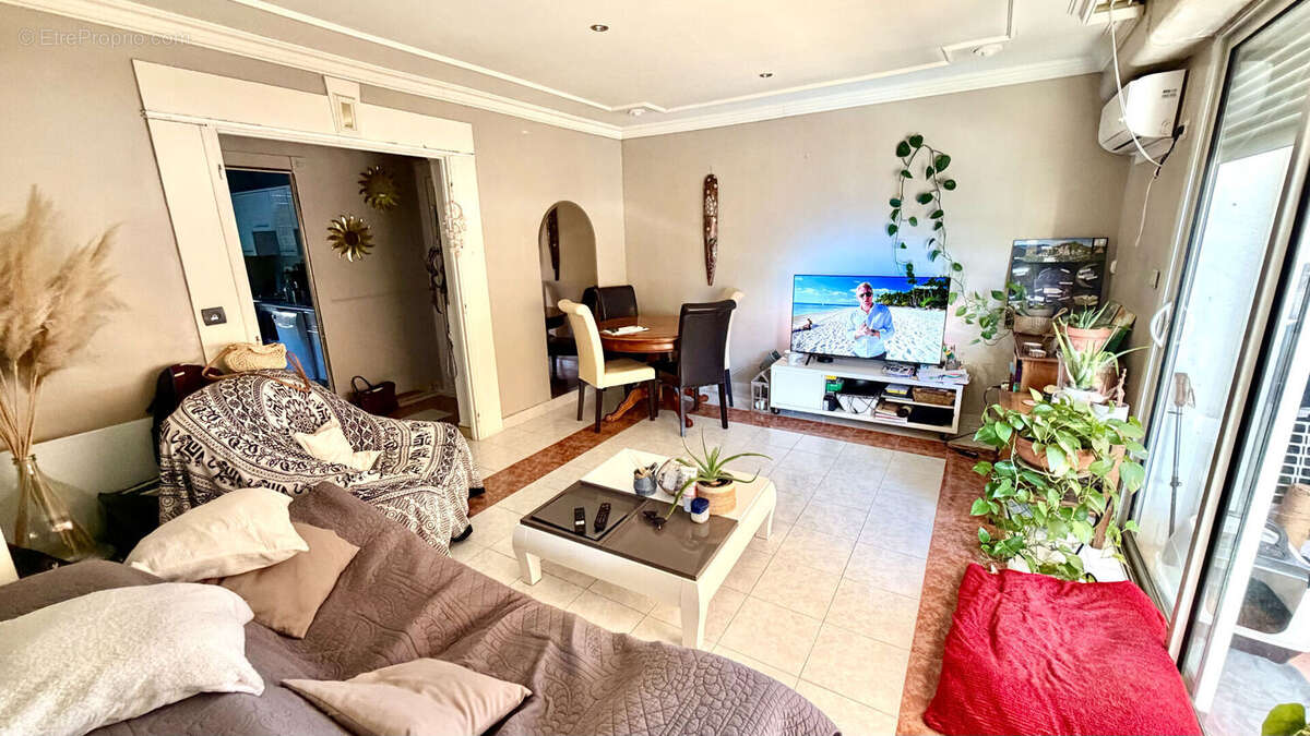 Appartement de type T 3 avec balcon et garage privatif, calme et résidentiel. - photo 3