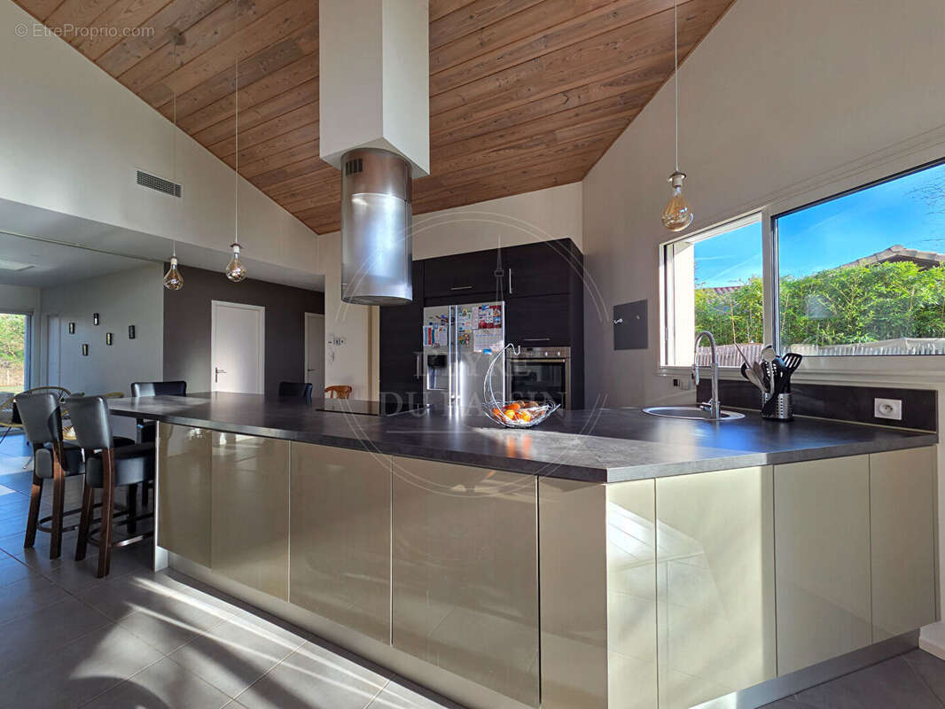 Maison  4 pièce(s) 142 m2 Lacanau de Mios - photo 9