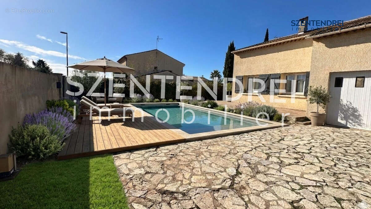 À vendre maison T6 avec garage à Valergues - Maison à VALERGUES