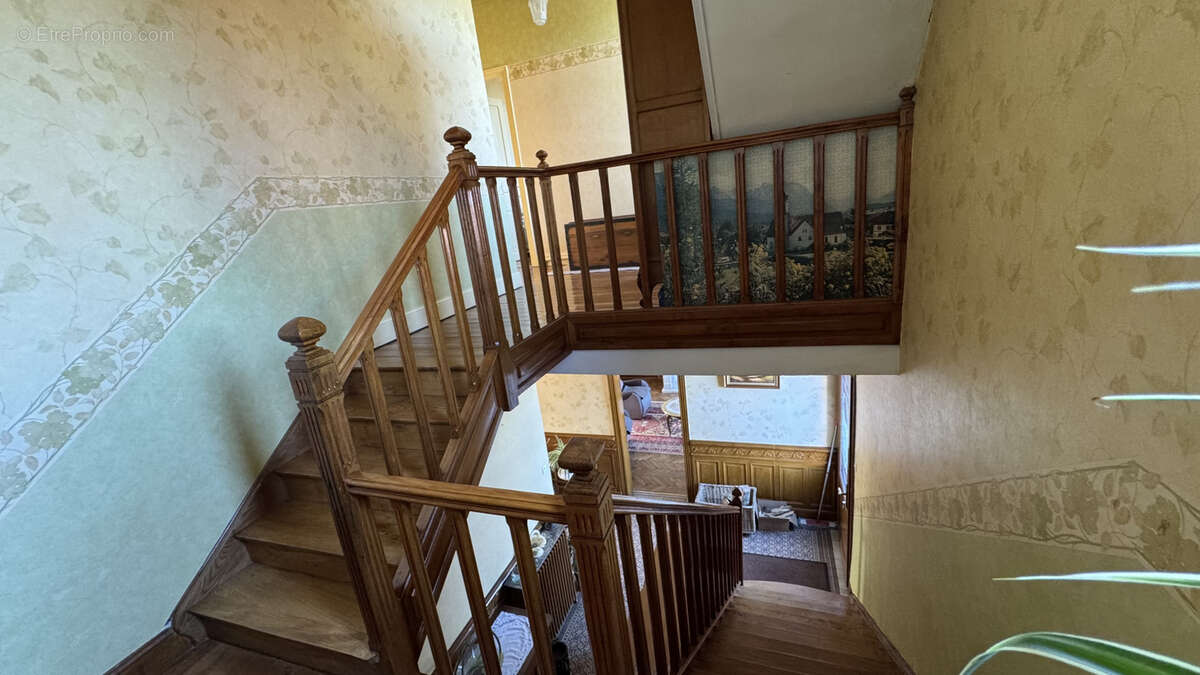 Maison à AIX-NOULETTE