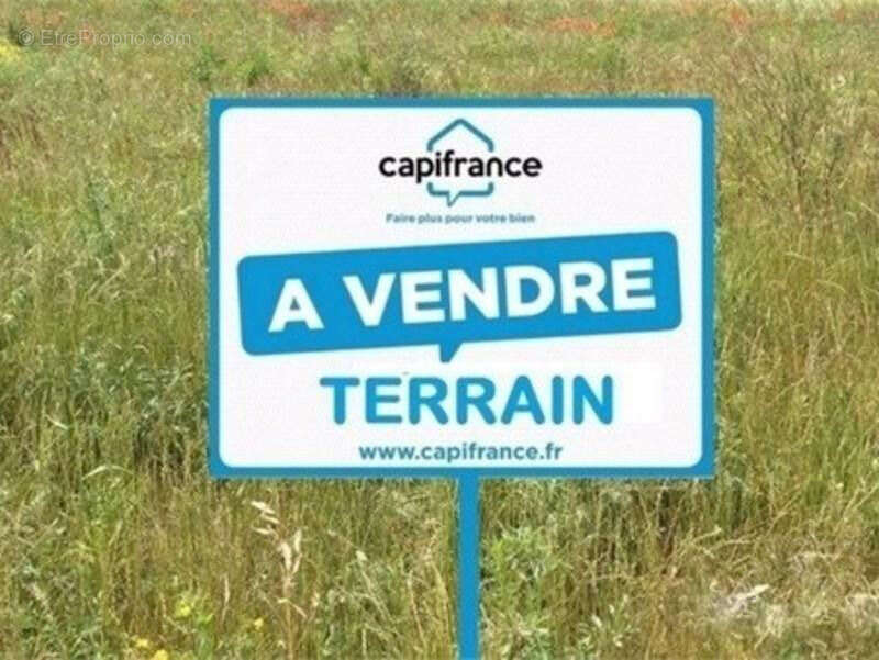Terrain à CUSSET