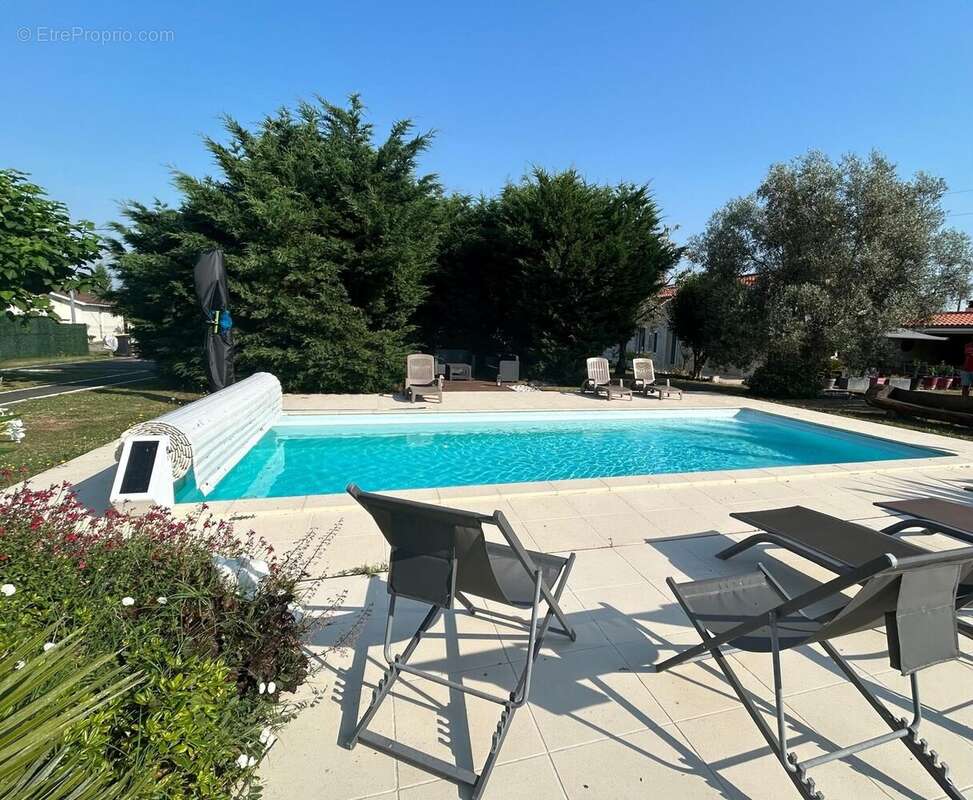 Maison 200 m² à Comps  - photo 3
