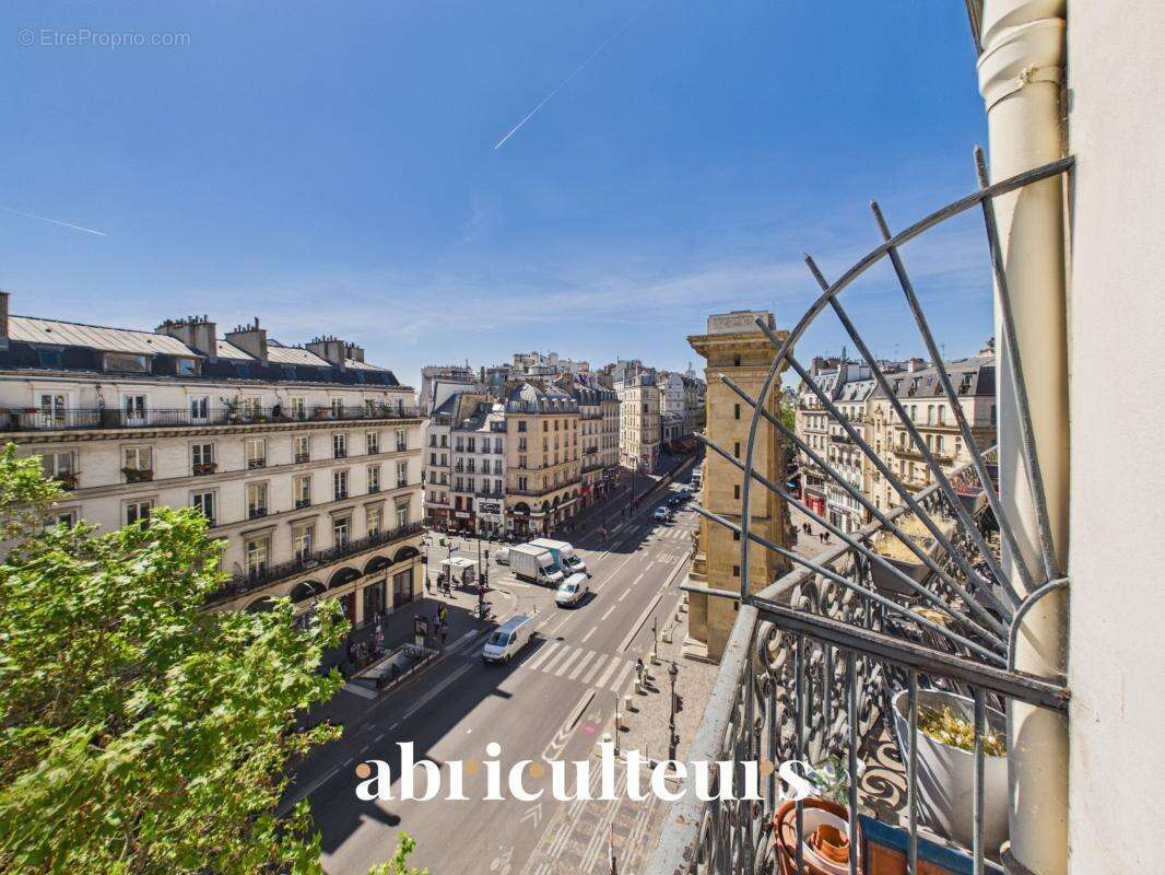 Appartement à PARIS-10E