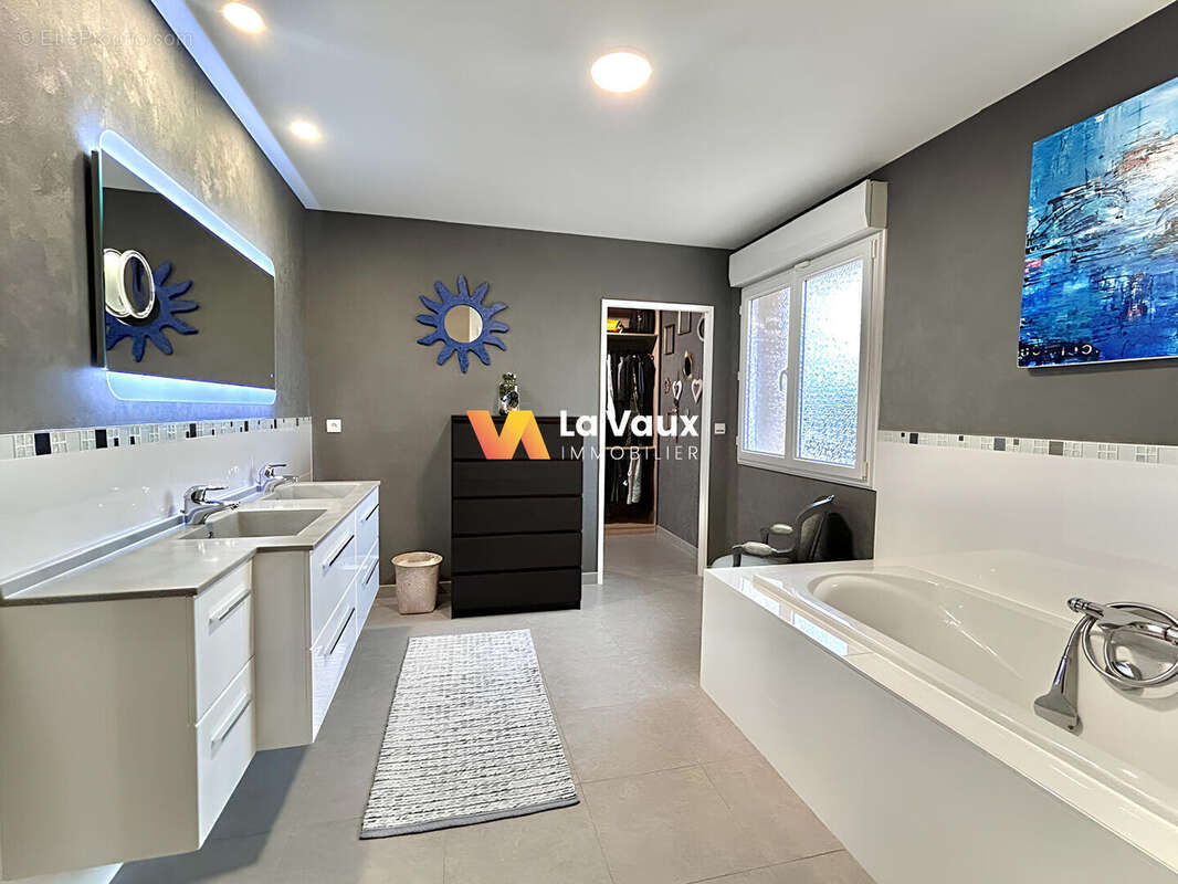 Maison à ORMES-ET-VILLE