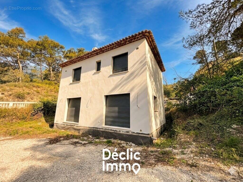 Maison à TOURRETTE-LEVENS