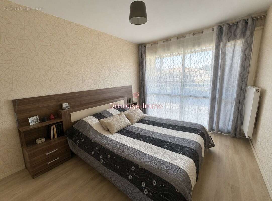Appartement 99 m² à Cenon  - photo 5