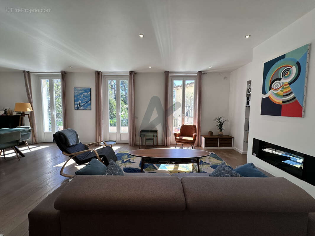 Appartement à LE CANNET