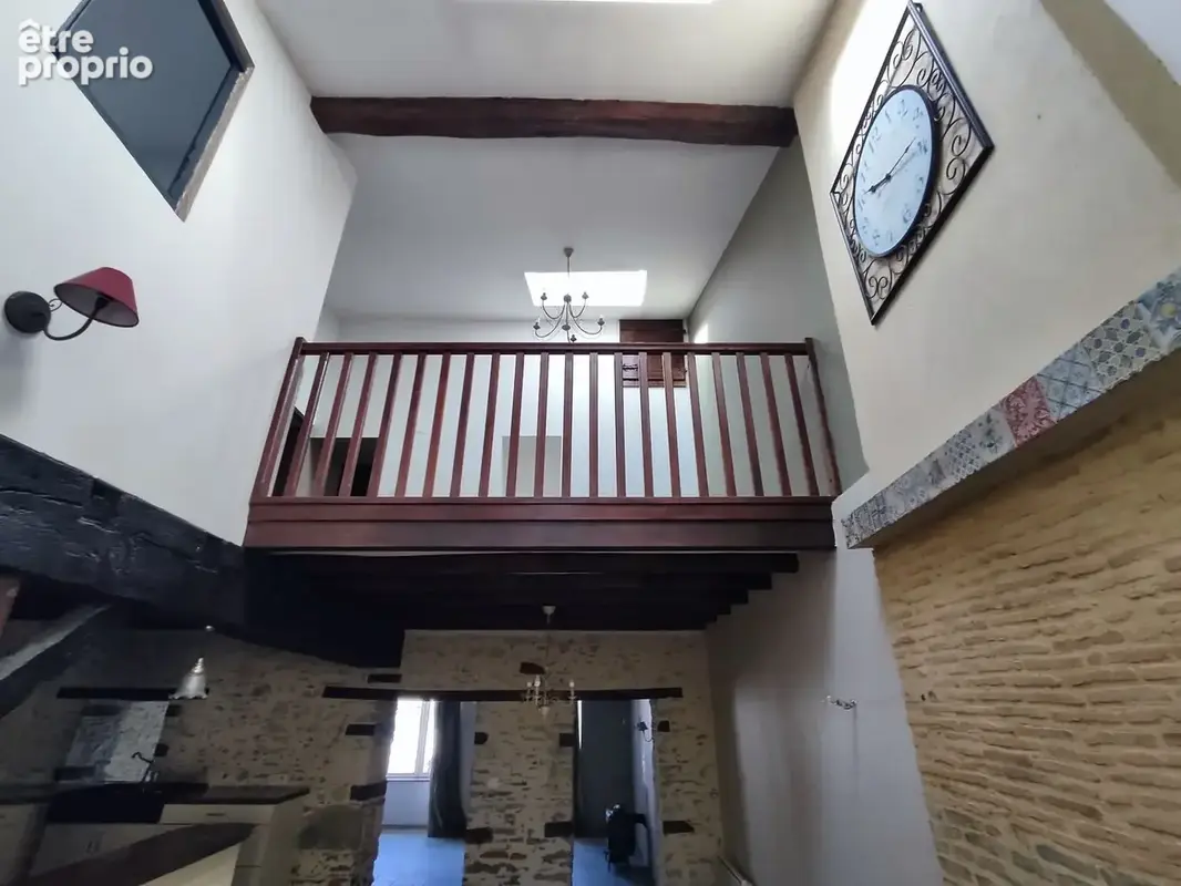 VUE SUR LA MEZZANINE