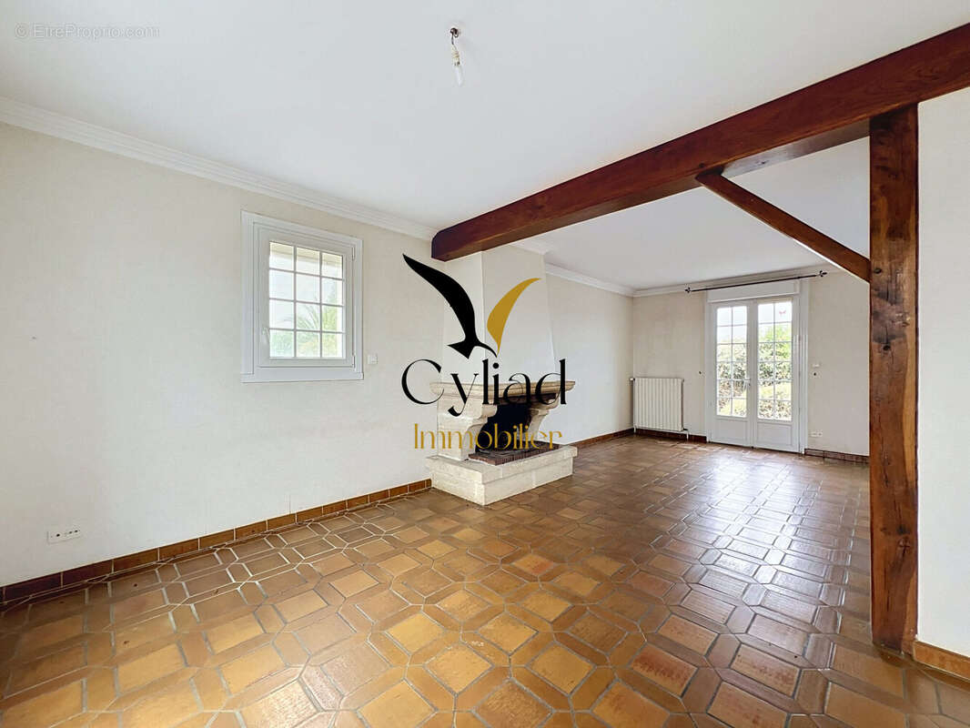 Maison 130 m² à Saint-Meloir-Des-Ondes  - photo 2