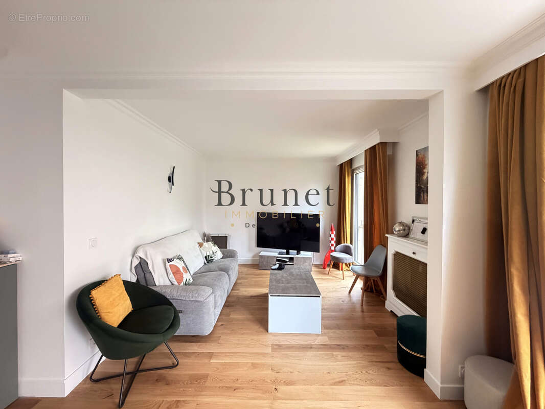 Appartement à SAINT-MAUR-DES-FOSSES