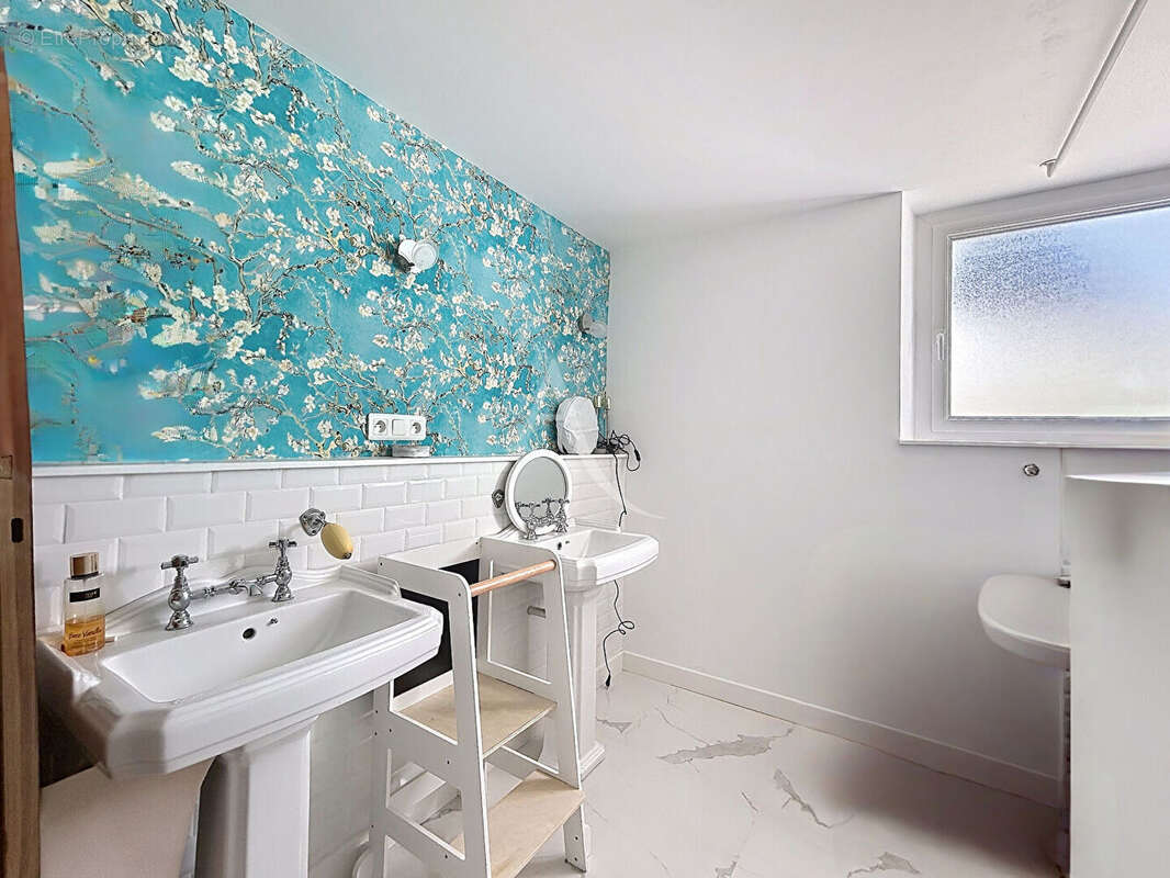 Maison Pree D Anjou - 4 chambres - garages - terrain - photo 17