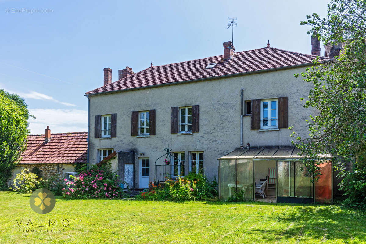 Maison à THOIRY