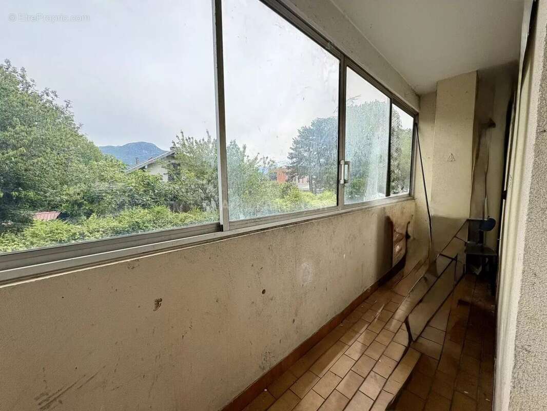 Appartement à FONTAINE