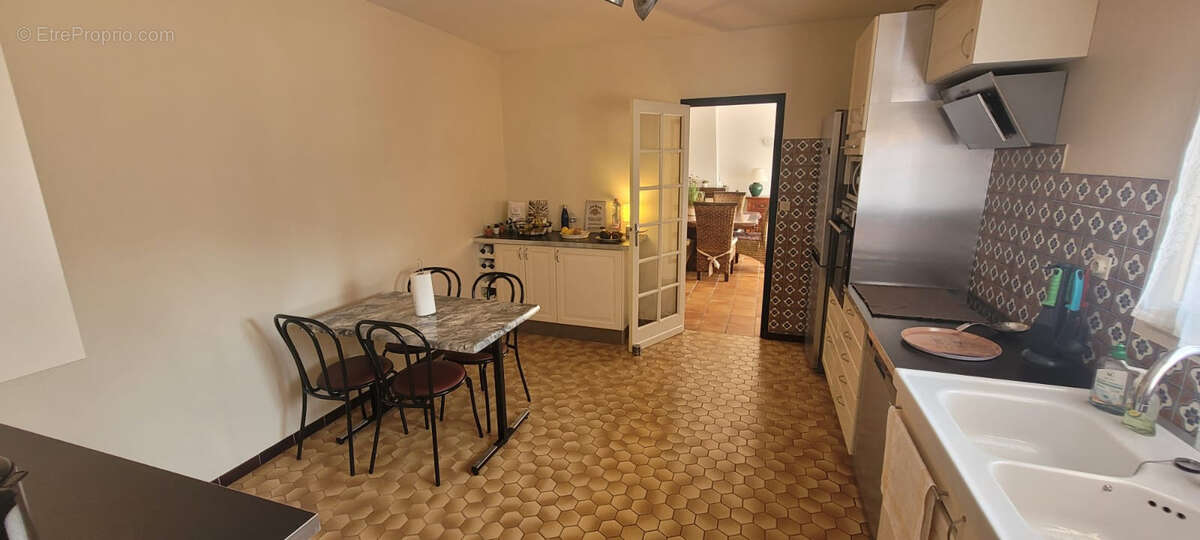 GASTES, opportunité à saisir pour cette maison au calme, à fort potentiel. - photo 6
